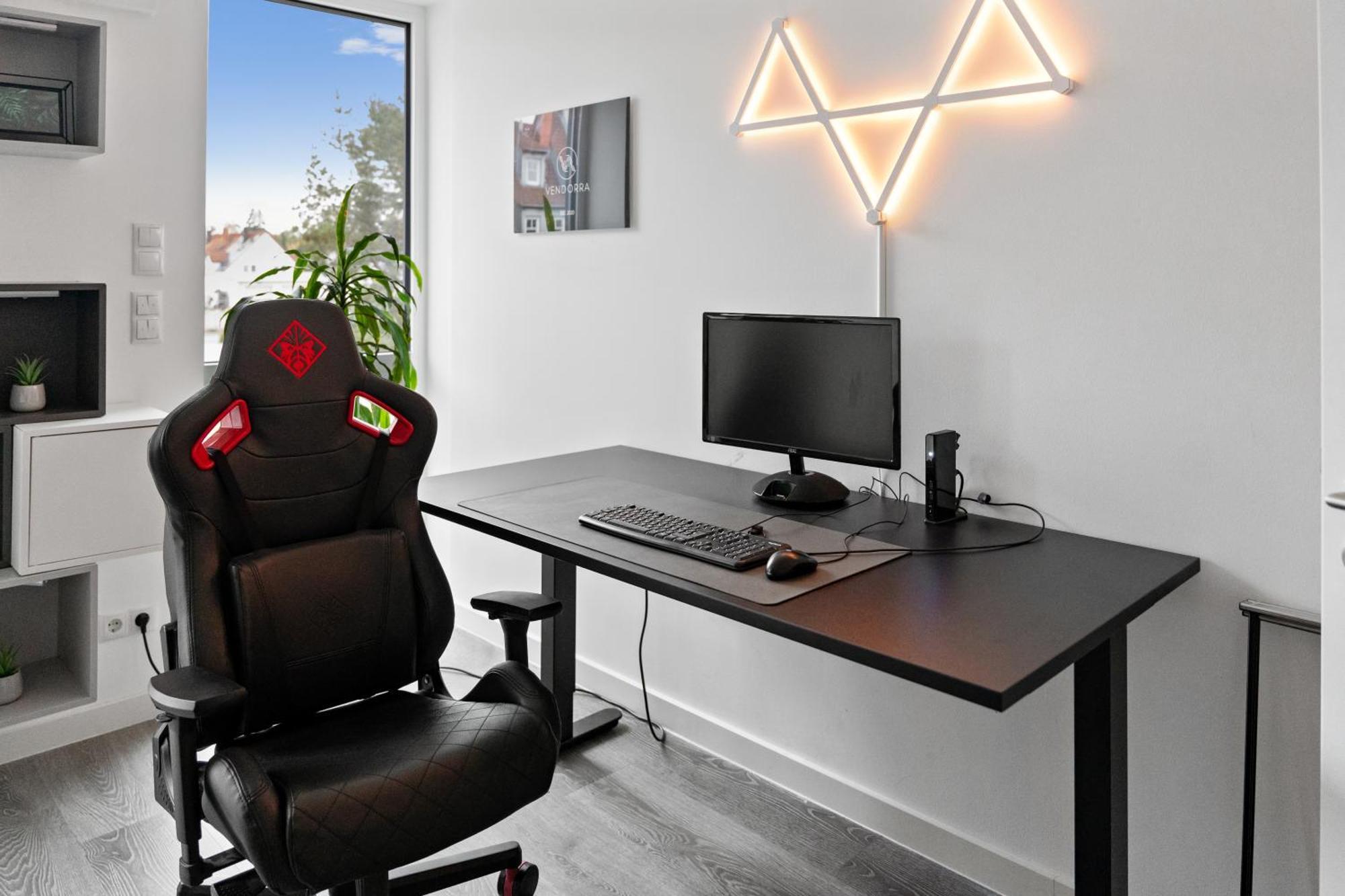 Modern Style Business Suite - Office - Kitchen - Balcony Herzogenaurach Εξωτερικό φωτογραφία